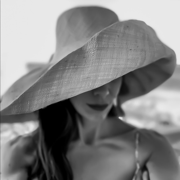 Meet your Posher, Christina - Picture 6 of 6